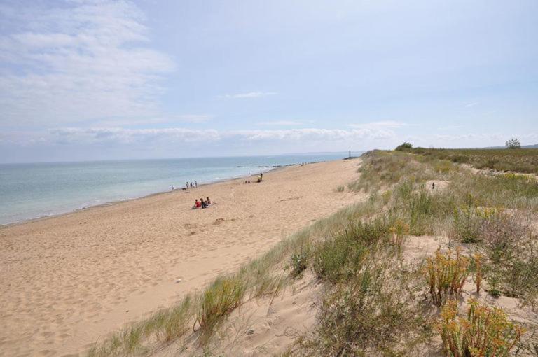 A 80M De La Plage De Plaisance Pour 8 Personnes Villa Saint-Georges-d'Oleron Exteriör bild